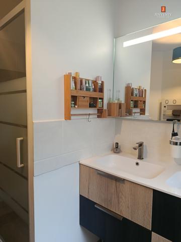 BELLE CONTEMPORAINE AU COEUR DE VILLE D'HENNEBONT - BIEN RARE
