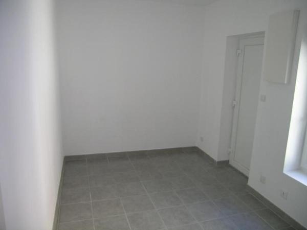 Appartement à louer 1 pièce 11.19m² Nîmes (30000)