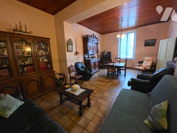 A vendre maison louée 5 pièces 162 m²