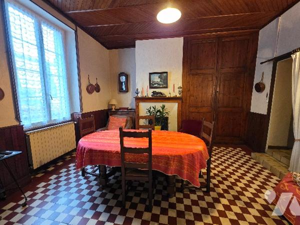 A vendre maison louée 5 pièces 162 m²