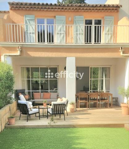 Maison
         4 pièces
        - 64 m² Exclusivité 525 000 € *