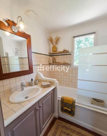 Maison
         4 pièces
        - 64 m² Exclusivité 525 000 € *