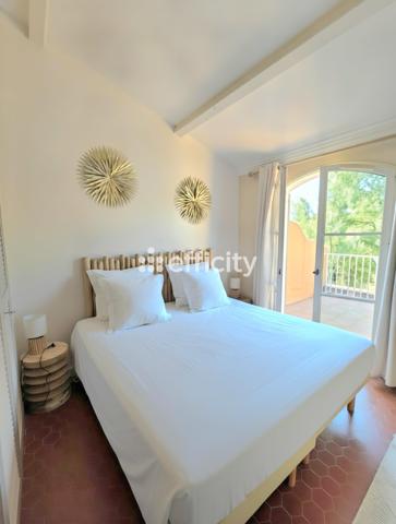 Maison
         4 pièces
        - 64 m² Exclusivité 525 000 € *