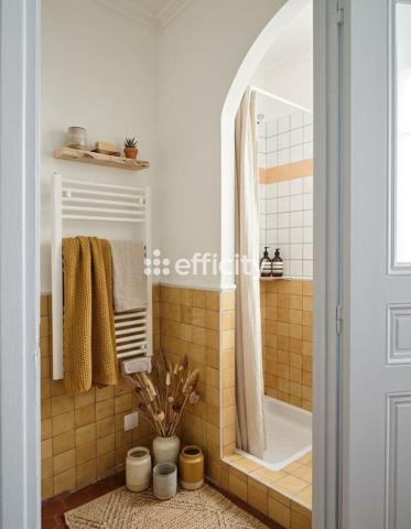 Maison
         4 pièces
        - 64 m² Exclusivité 525 000 € *