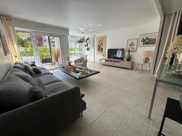 Appartement à vendre 3 pièces CRETEIL (94), très résidentiel, à 2 pas de Village