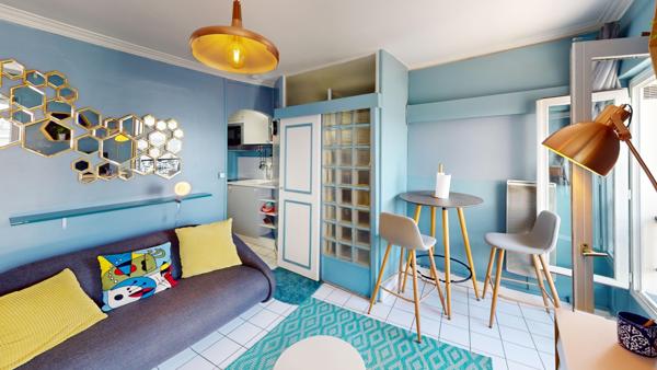 Studio 17 M² Meublé au pie du Métro Abbesses PARIS 18