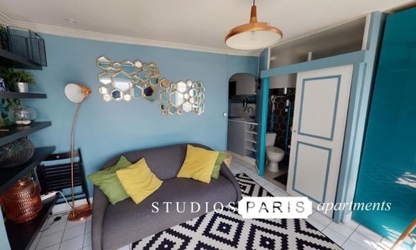 Studio 17 M² Meublé au pie du Métro Abbesses PARIS 18