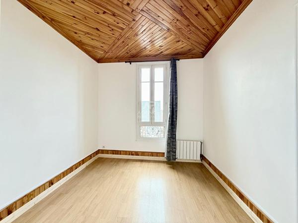 Appartement Houilles 3 pièce(s) 41 m2 199 000 € **  - Référence  7318