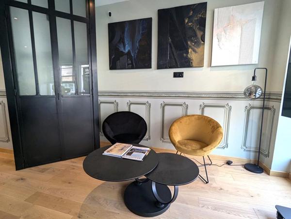 LIEUX UNIQUES ® - PROPRIÉTÉS PRIVÉES ®  BEAU LOCAL DE STANDING - BLOIS VIENNE