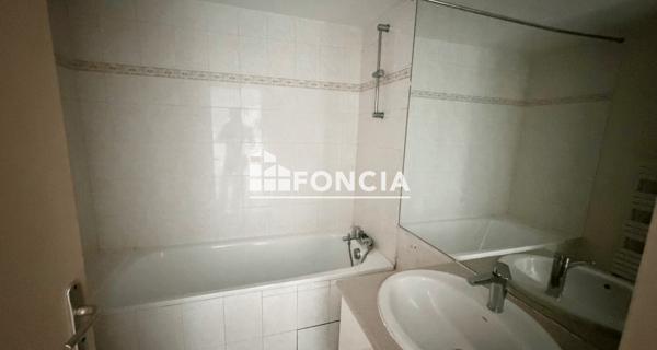 Location Studio 31.68 m² - Villeurbanne 69100
