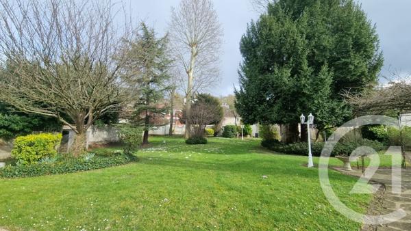 Maison à vendre  10 pièces - 309 m2 LA VARENNE ST HILAIRE - 94