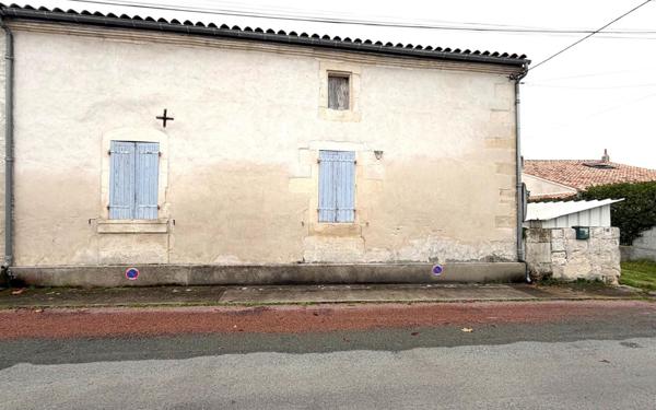 Maison à vendre    4 pièces •  Thénac