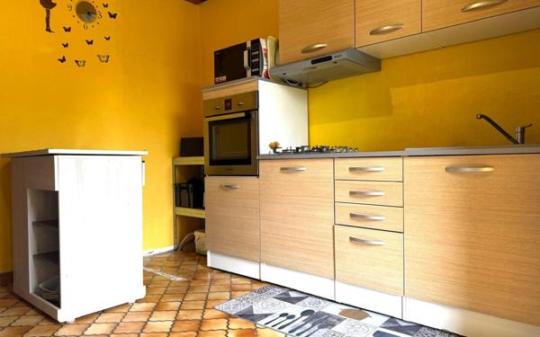 Maison à vendre    4 pièces •  Thénac