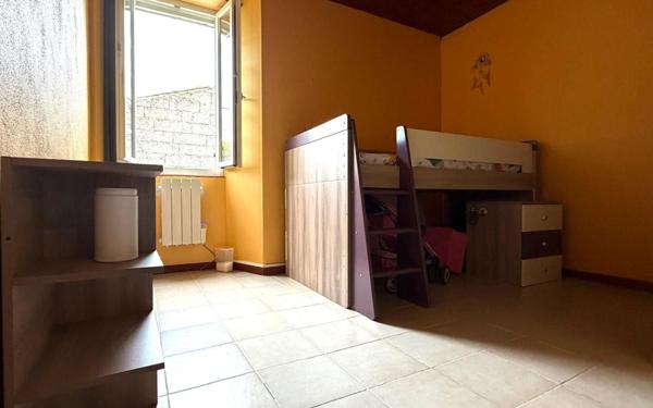 Maison à vendre    4 pièces •  Thénac