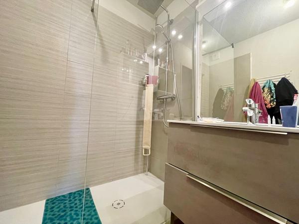 Appartement L'isle Jourdain 3 pièce(s) 61.35 m ² + 2 parkings