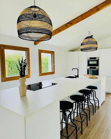 BELLE MAISON CONTEMPORAINE SUR UN BEAU TERRAIN DE 1 000m2