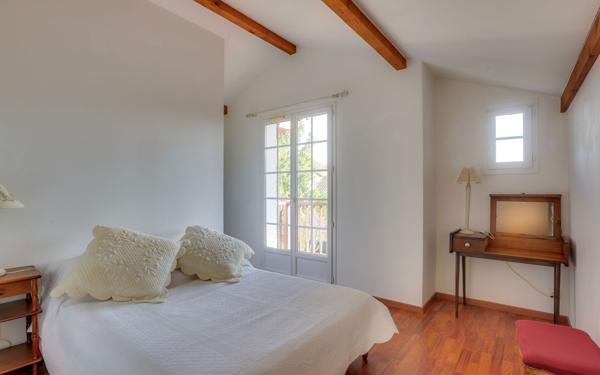 Maison à vendre    5 pièces • 156,35 m2 Saint-Pée-sur-Nivelle