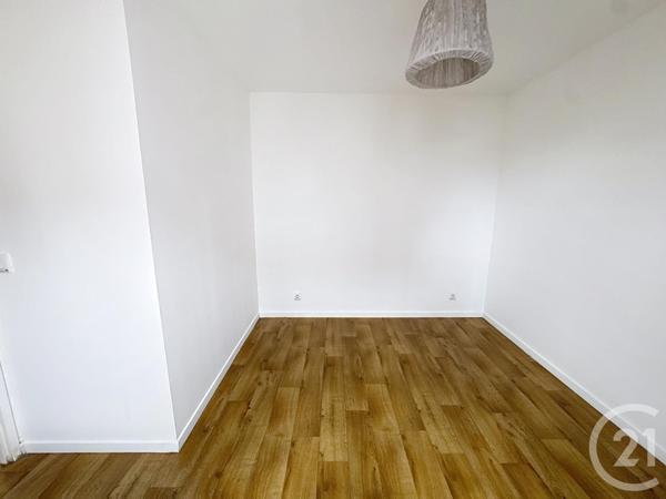 Appartement F4 à vendre  4 pièces - 78,60 m2 BOBIGNY - 93