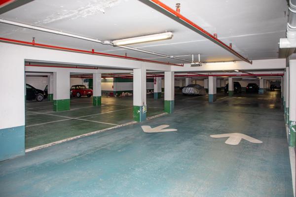 OPPORTUNITÉ RARE – LOT DE 42 PLACES DE PARKING À VENDRE - SURESNES CENTRE VILLE
