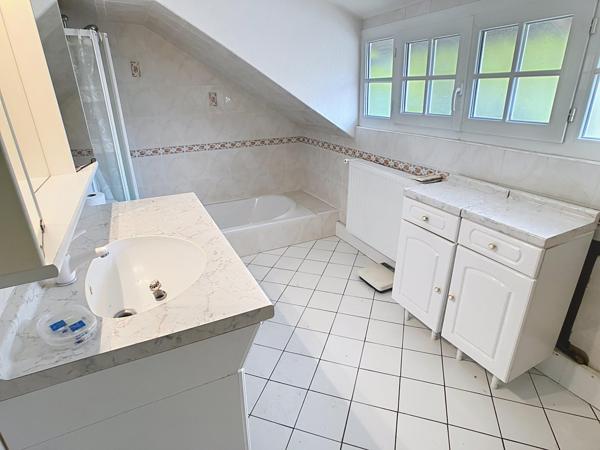 Maison de caractère 3 chambres jardin proches toutes commodités