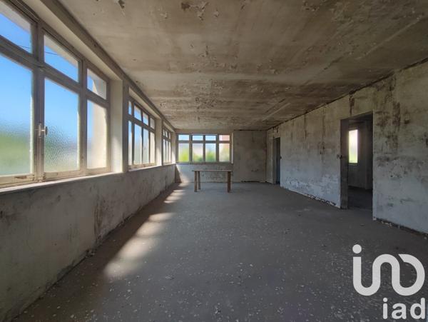 Immeuble à vendre 630 m² Lavilletertre