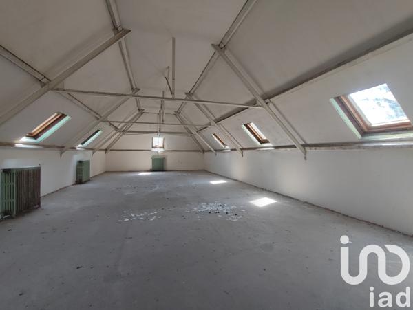 Immeuble à vendre 630 m² Lavilletertre