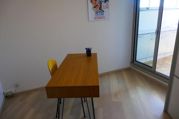 BORDEAUX MERIADECK  Appartement 4 pièces dernier étage avec  ascenseur  un cellier et parking