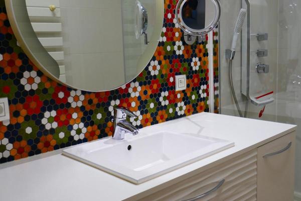 BORDEAUX MERIADECK  Appartement 4 pièces dernier étage avec  ascenseur  un cellier et parking