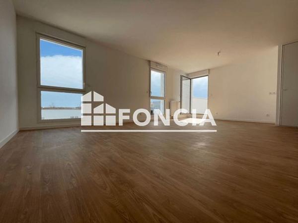 Location Appartement 4 pièces 87.9 m² - AVENUE ROGER DODIN Saint Jacques De La Lande 35136