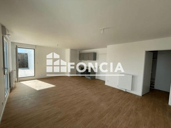 Location Appartement 4 pièces 87.9 m² - AVENUE ROGER DODIN Saint Jacques De La Lande 35136