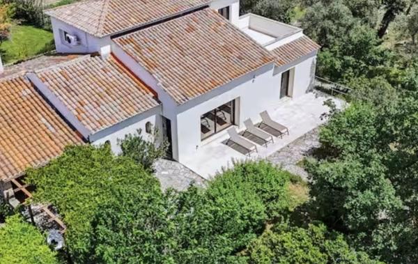 Vente Maison GRANDE MAISON FAMILIALE 5 CHBRES rénové(e) Uzes   