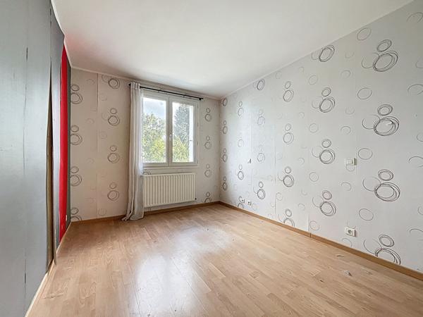 A vendre - Appartement Type 5 de 80 m² à rafraîchir avec balcon, garage et cave "Angers Eblé / Vauban"