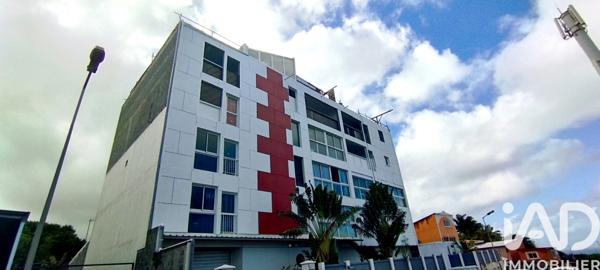 Immeuble à vendre 2 180 m² Saint-Pierre