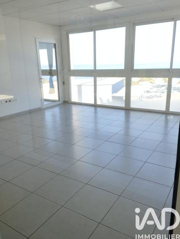 Immeuble à vendre 2 180 m² Saint-Pierre