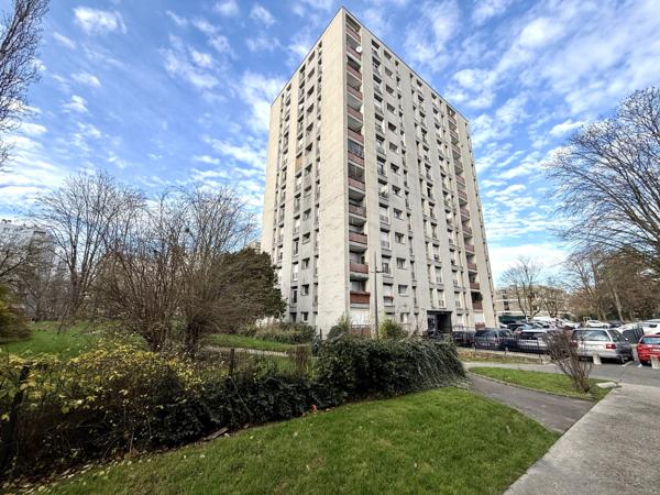 Aulnay-sous-Bois (93600) 2 Pièces avec parking, cave proche RER B, futur métro 16