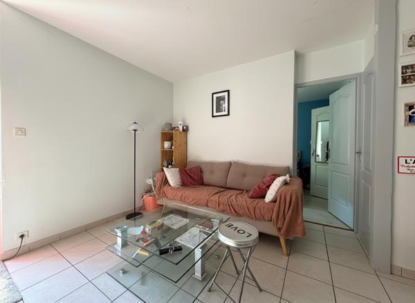 St Yrieix sur Charente – Ensemble immobilier limite quartier St Cybard