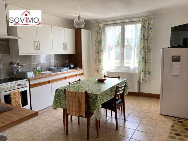 DANS UN JOLI CADRE, MAISON DE CAMPAGNE INDÉPENDANTE AVEC GITE PLAIN PIED ET TERRAIN ATTENANTS