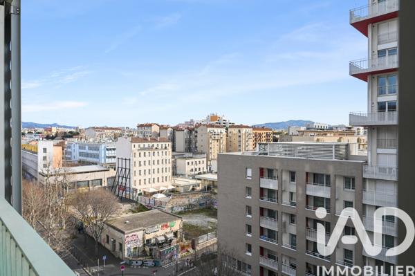 Appartement à vendre 3 pièces 64 m² Marseille 2
