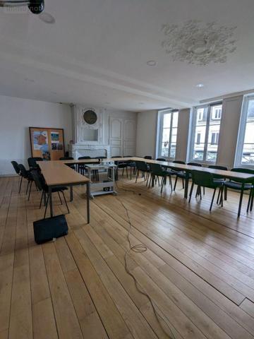 Local commercial à louer à Nogent-le-Rotrou dans l'Eure-et-Loir (28400), ref : 14 VI   
Centre ville