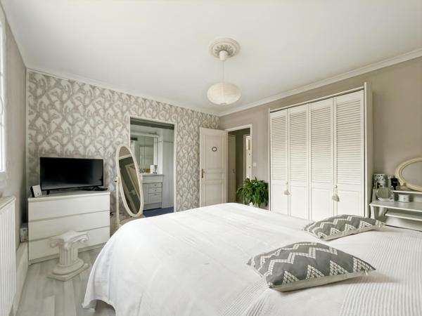 Maison à CHEILLE, 37190 - 7 pièces 164m²