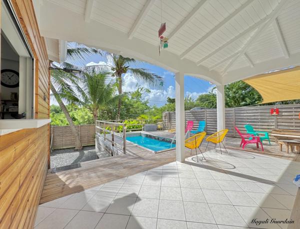 A VENDRE - VILLA FAMILIALE EN PARFAIT ÉTAT – QUARTIER TRÈS RECHERCHÉ DE SAINTE-ANNE - PLAGE A PIED