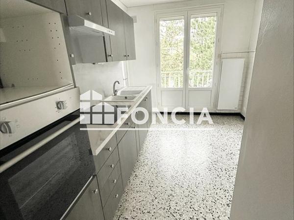 Location Appartement 3 pièces 63.5 m² - 28 A RUE DESAUGIERS Saint Etienne 42000