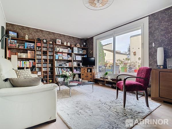 APPARTEMENT 2 CHAMBRES TERRASSE GARAGE SECTEUR CHATEAU VILLENEUVE D ASCQ