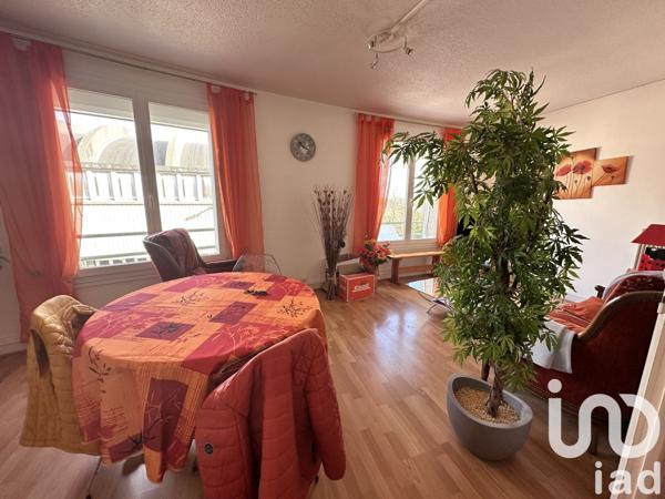 Appartement 4 pièces de 67 m² à Coutances (50200)