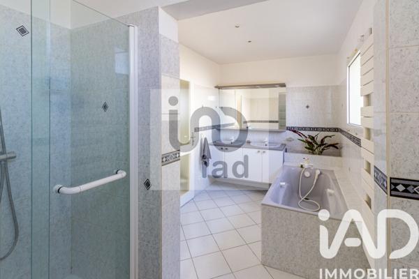 Maison à vendre 6 pièces 138 m² Saint-Germain-en-Laye