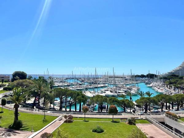 Vente                                                      Appartement
                        
                     3 pièces                      75 m2                     à Villeneuve-Loubet