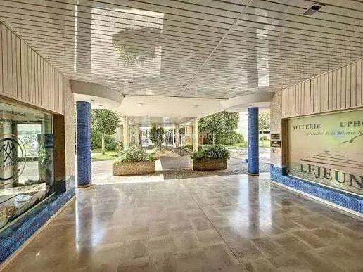 Vente                                                      Appartement
                        
                     3 pièces                      75 m2                     à Villeneuve-Loubet