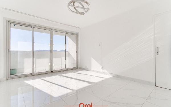 Appartement à vendre    3 pièces • 58,49 m2 Marseille 11