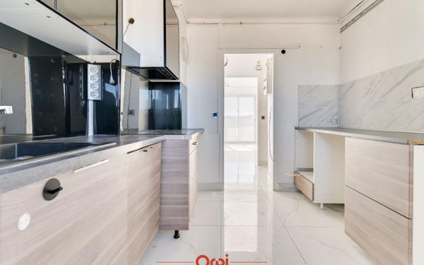 Appartement à vendre    3 pièces • 58,49 m2 Marseille 11