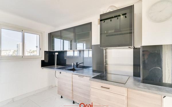 Appartement à vendre    3 pièces • 58,49 m2 Marseille 11